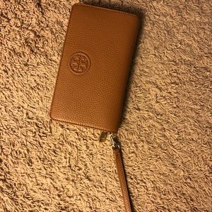 Tory Burch ZIP Around Wallet